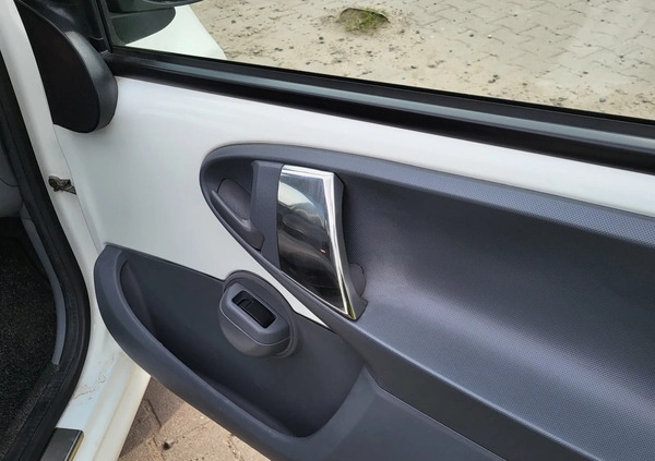 Peugeot 107 cena 7900 przebieg: 120000, rok produkcji 2008 z Terespol małe 211
